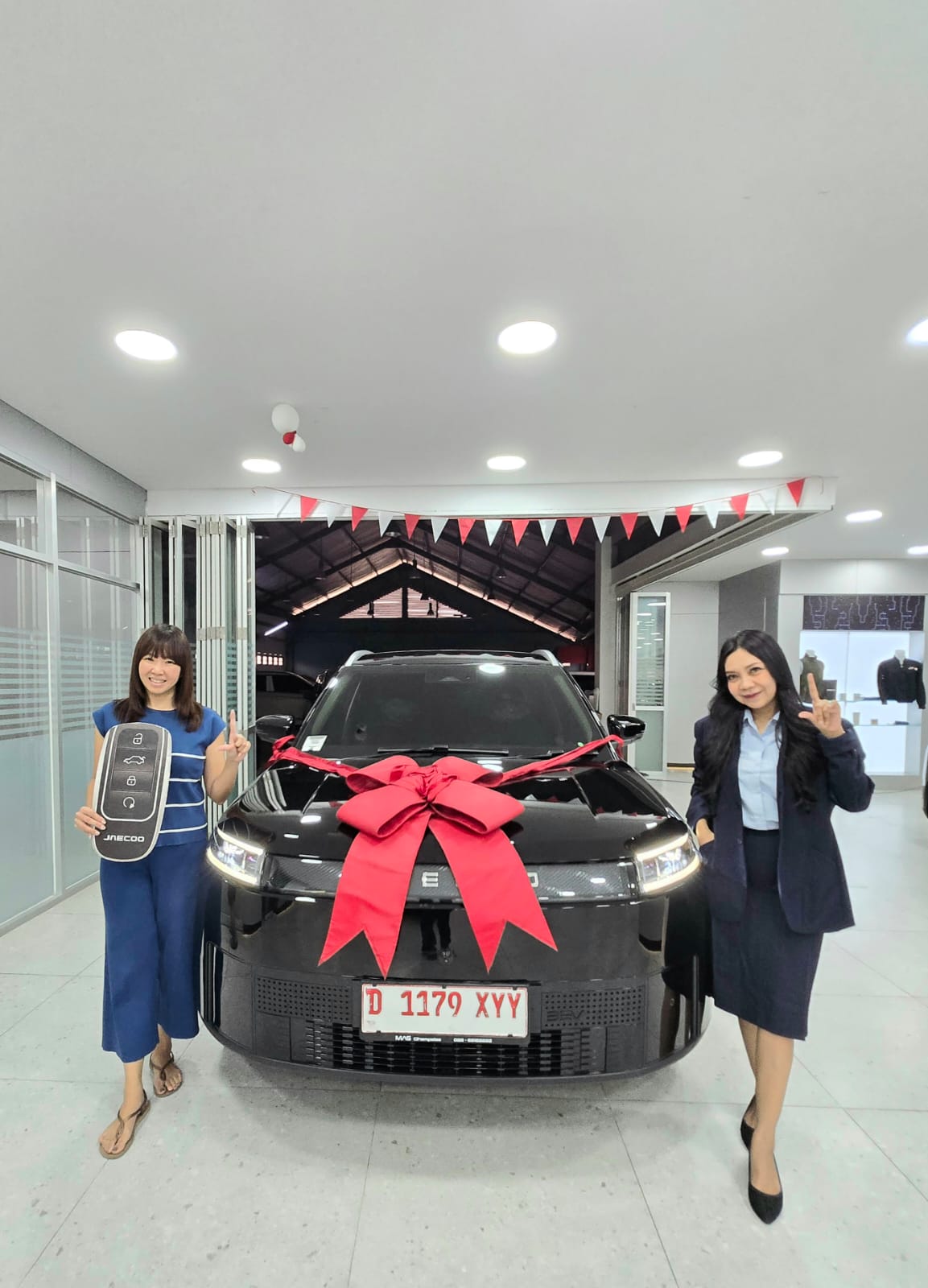 Shirley., Bandung Batununggal